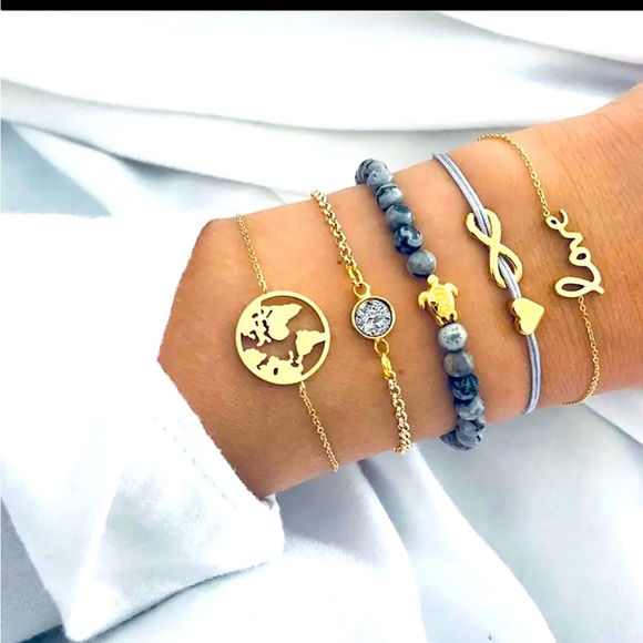 A set of 5 bracelets! A mixture of variety of bracelets! - Picture 2 of 9